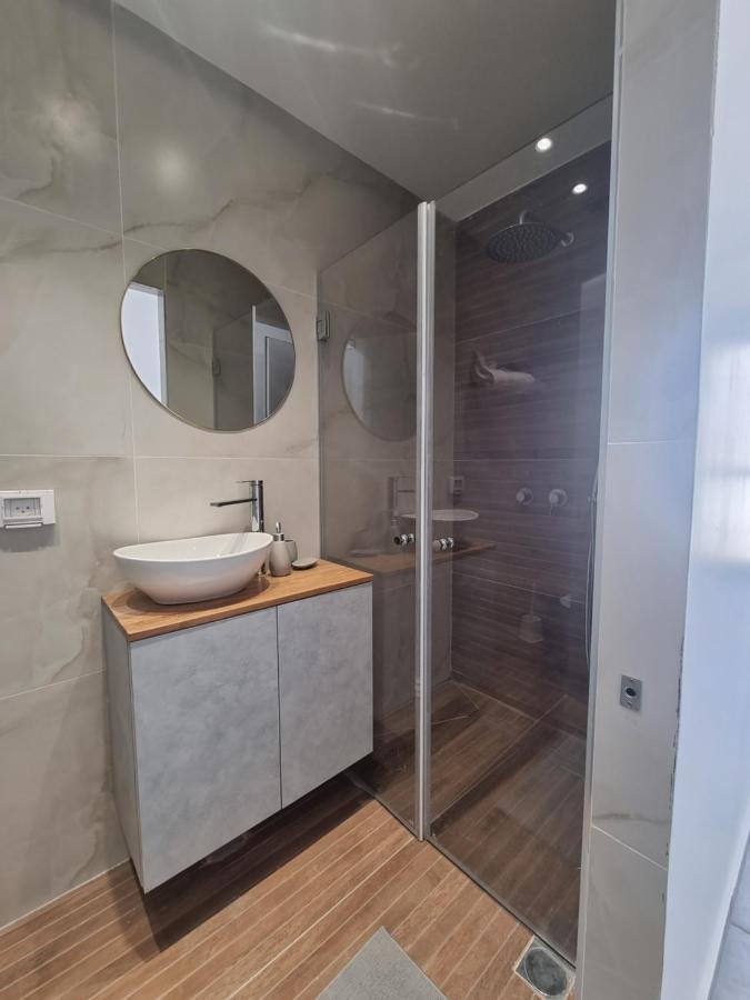 חוויה בכיכר Apartment Нетания Екстериор снимка