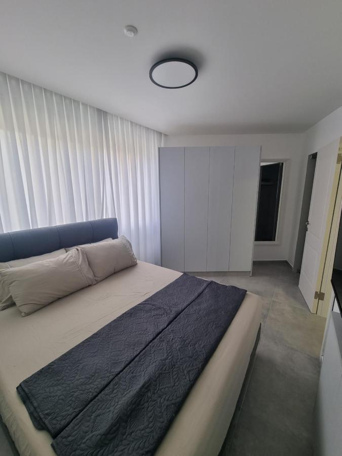 חוויה בכיכר Apartment Нетания Екстериор снимка